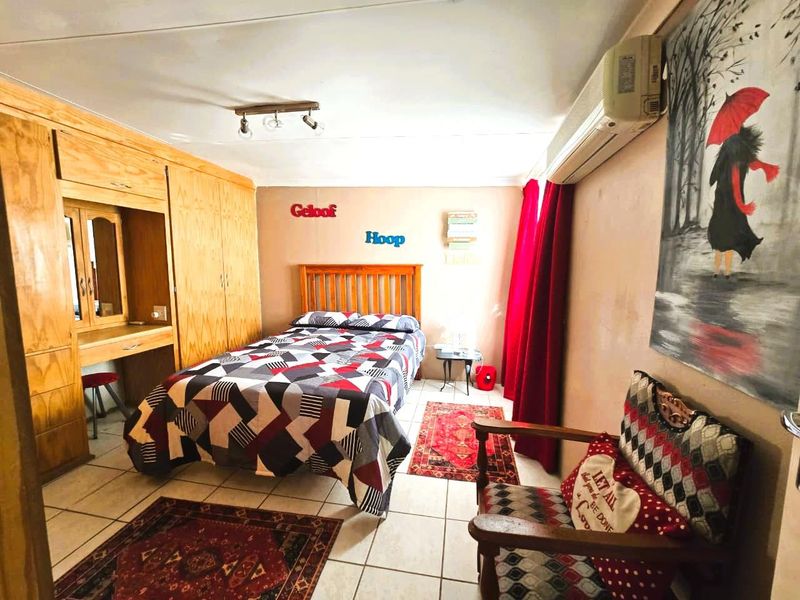 Family Home with Boreholes and Granny Flat - Photo 9