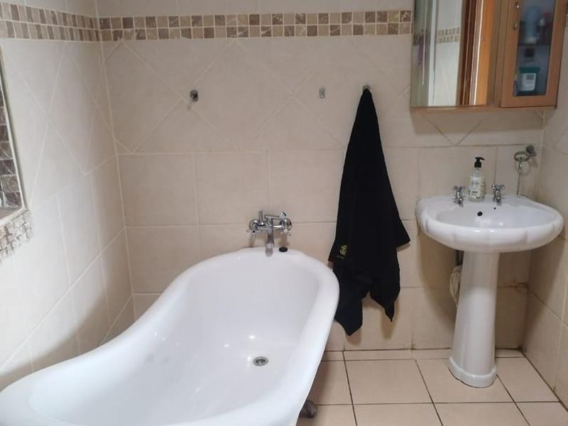 3 BEDROOM HOME FOR SALE IN VAALOEWER!!! - Photo 7