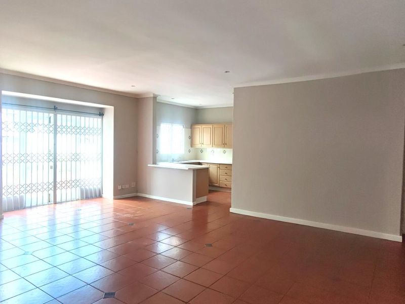 2 bed cottage style home in Wynberg - Photo 3