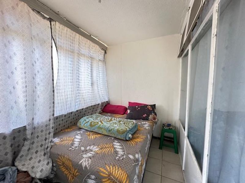 Invest or Settle: Ideal 1.5-Bedroom in Sunnyside - Photo 9