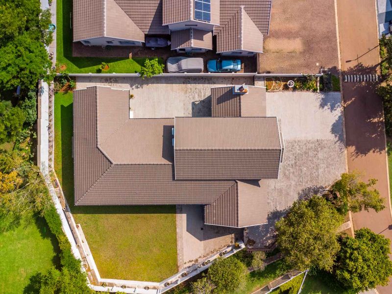 Stylish, Spacious & Secure – The Perfect Family Home in Mooikloof Country View Estate - Photo 9