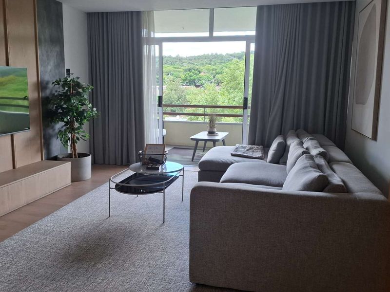 **Stunning Fully Furnished Penthouse with Unmatched Views** - Photo 3