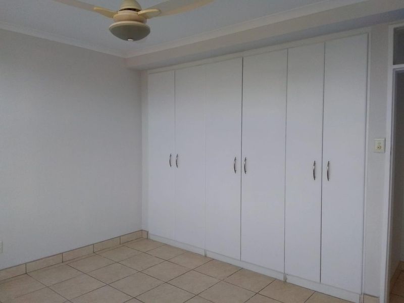 Enjoy the amazing sea views from the lounge! - Photo 9