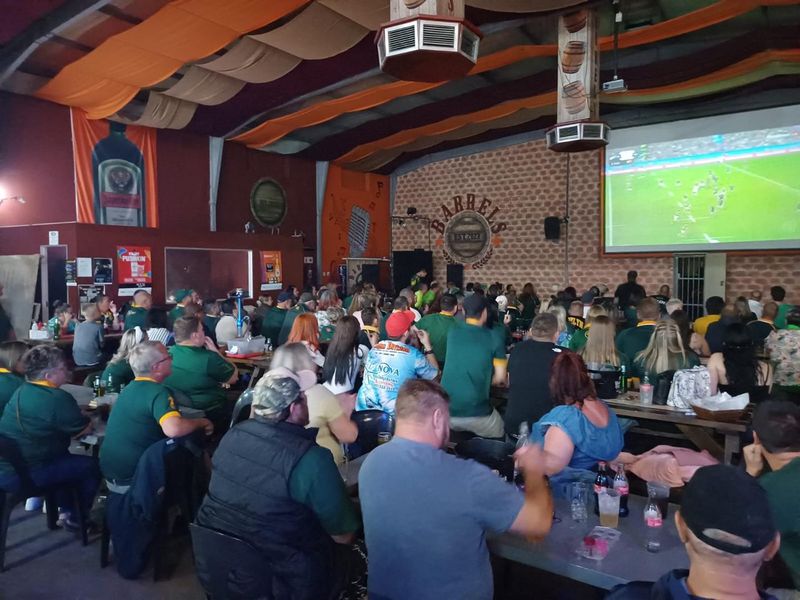 BUSINESS INCLUDE BAR AND RESTAURANT AND SLOT MACHINES.ENDLESS POTENTIAL. REED BELOW. - Photo 7