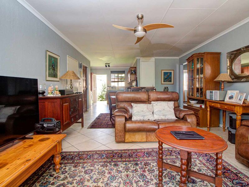 Spacious Corner Gem: Comfort & Convenience Await! - Photo 7