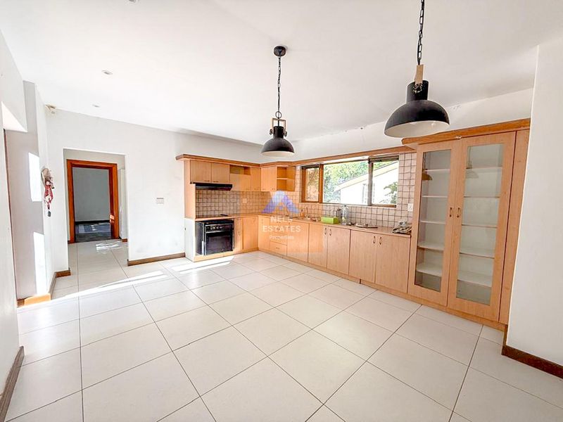 Home with Guesthouse Potential For Sale in Tsumeb, Namibia - Photo 10