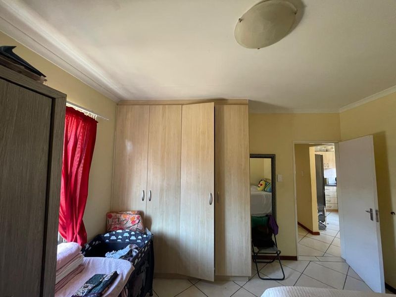 2 BEDROOM TOWNHOUSE FOR SALE IN COMPLEX (NEGOTIOBLE) - Photo 4