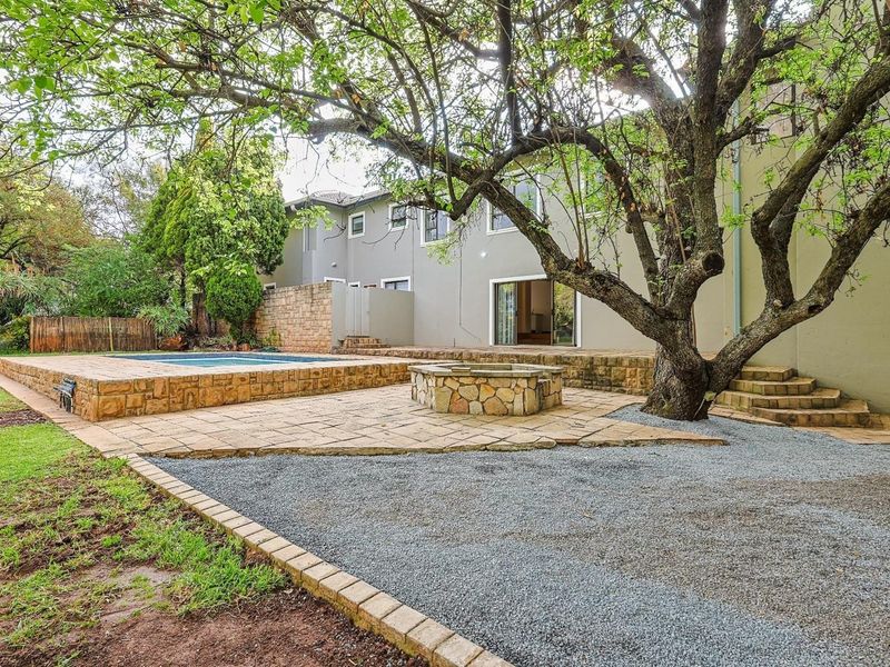 Step into a world of comfort and nostalgia - Photo 8