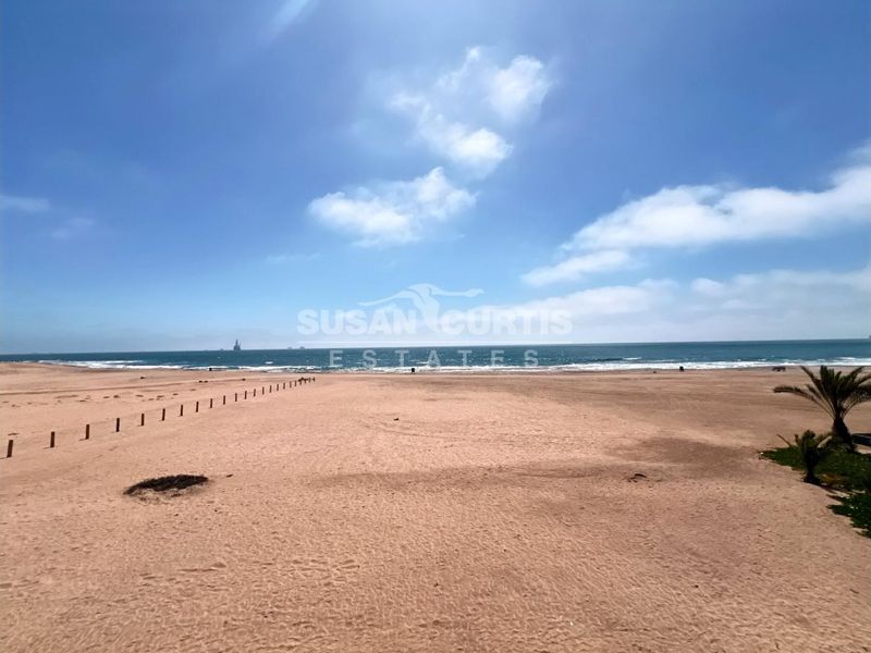 Beachfront Townhouse | Ideal Low-Maintenance Holiday Home - Photo 5