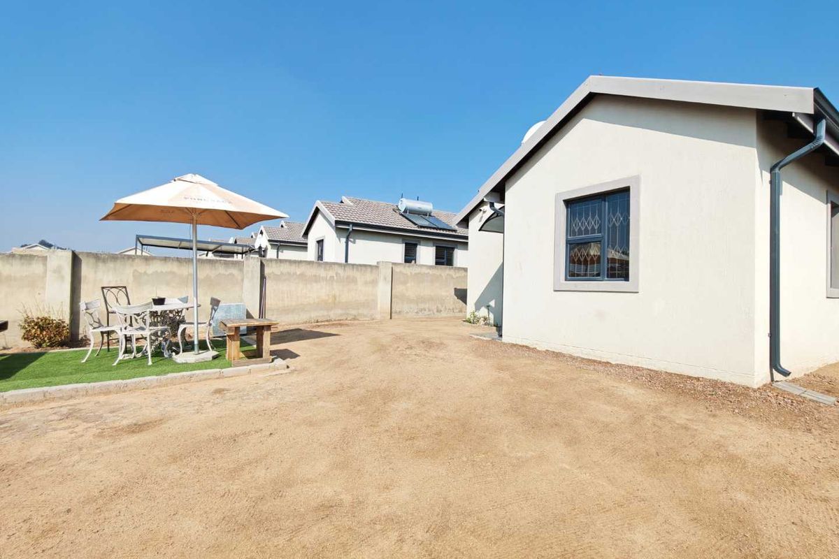 3 Bedroom House for Sale in Tirong Estate - Photo 3