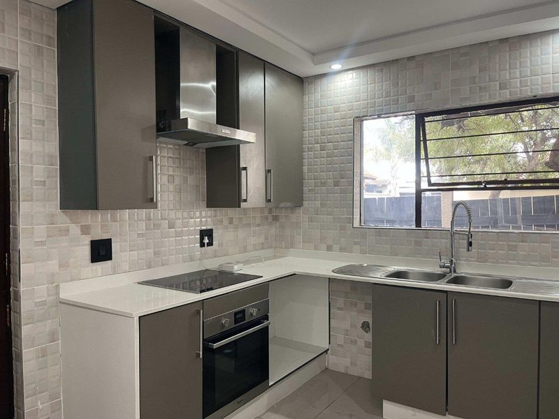 Renovated to Impress, Designed to Inspire - Photo 4