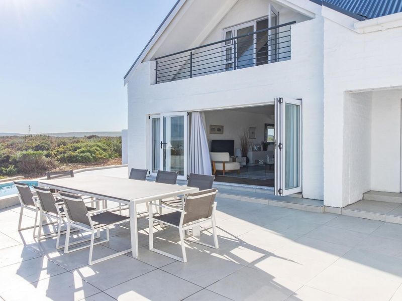 Endless Views, Fresh Sea Air, and Space to Unwind - Photo 5