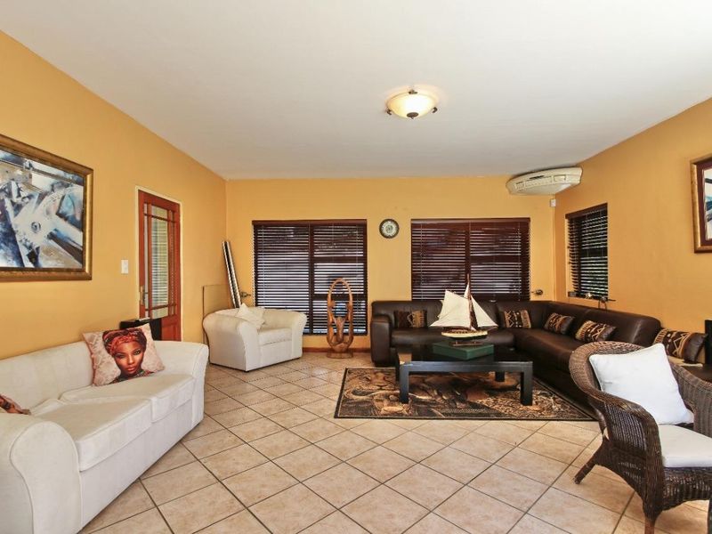 Large property! Refined Coastal Living Steps from the Sand – Sunset Beach Elegance - Photo 3