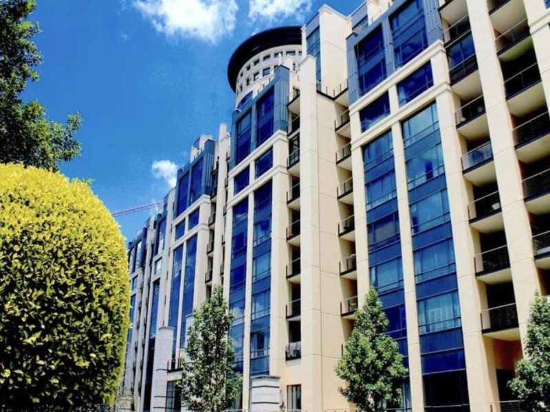 A MAGNIFICENT TWO BEDROOM FURNISHED APARTMENT - Photo 3