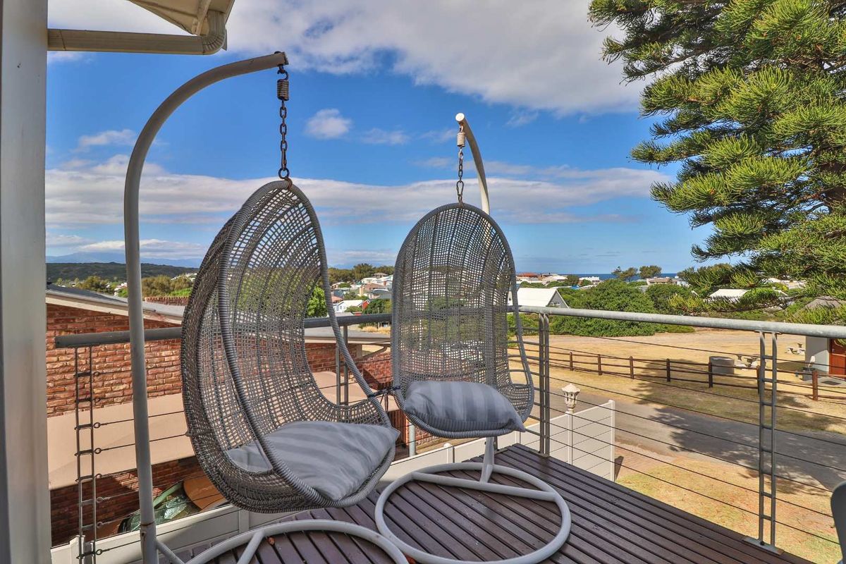 Dream Home & Investment in Prime Hartenbos - Photo 4