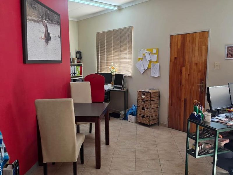 Offices in Windhoek West for Sale - Photo 4