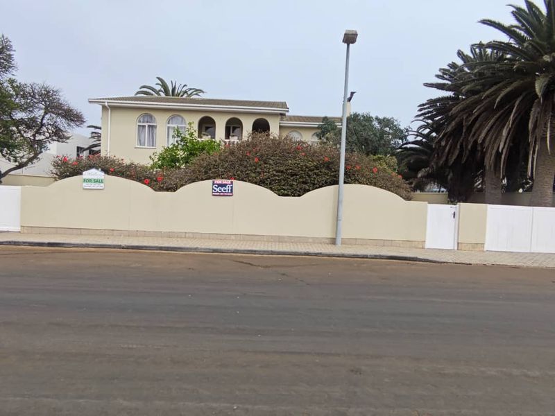 Beautiful House For Sale - Swakopmund - Photo 3