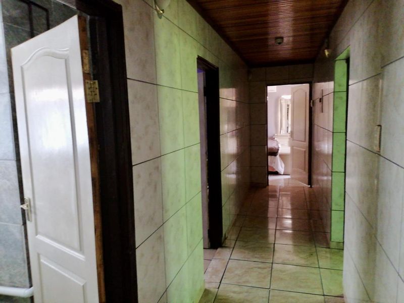 Charming 3-Bedroom Family Home in Seshego Zone 5 – Perfect Fixer-Upper Opportunity! - Photo 5