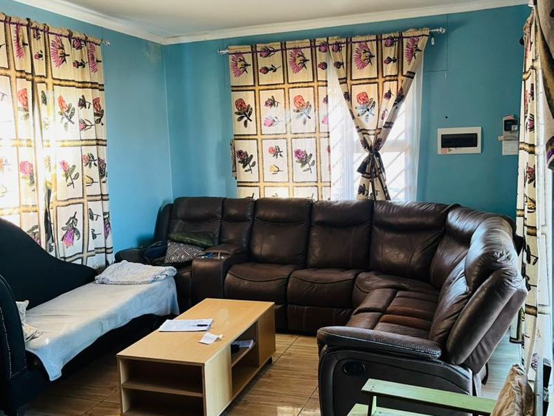 House For Sale -Goreangab,Katutura Windhoek - Photo 2