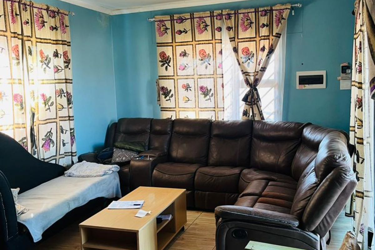 House For Sale -Goreangab,Katutura Windhoek - Photo 2
