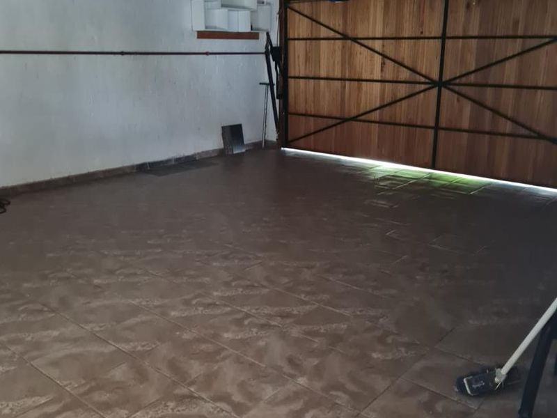 3 BEDROOM FAMILY HOME - Photo 9