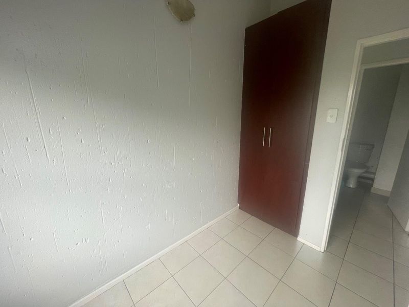 2 Bedroom 3rd Floor Apartment to Rent in Kempton Park - Photo 10