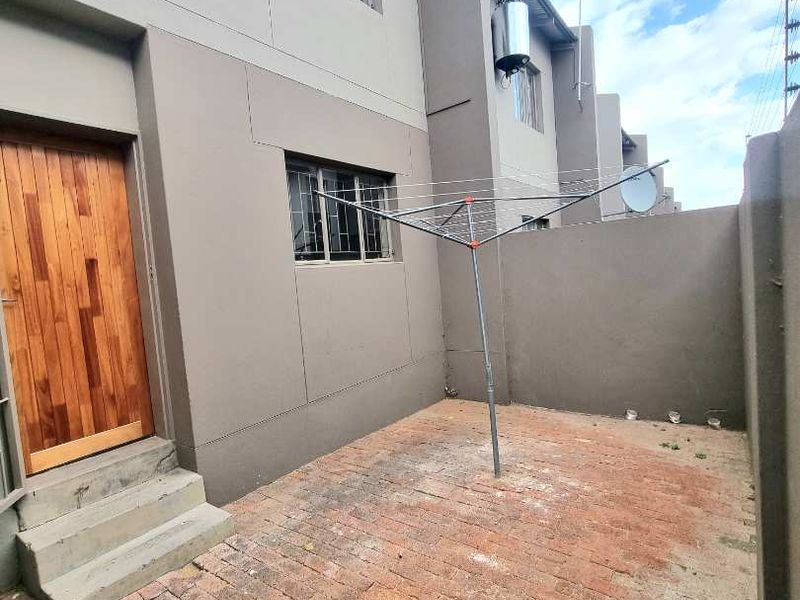 KHOMASDAL EXT 28 | 2 BEDROOM TOWNHOUSES FOR SALE| LANTANA COURT - Photo 9