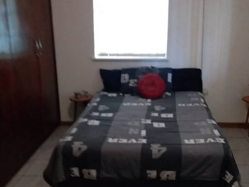 Farm in the South of Namibia, well established infrastructure and sufficient grazing.  Two farmhouses, outbuildings and staff accomodation - Photo 5