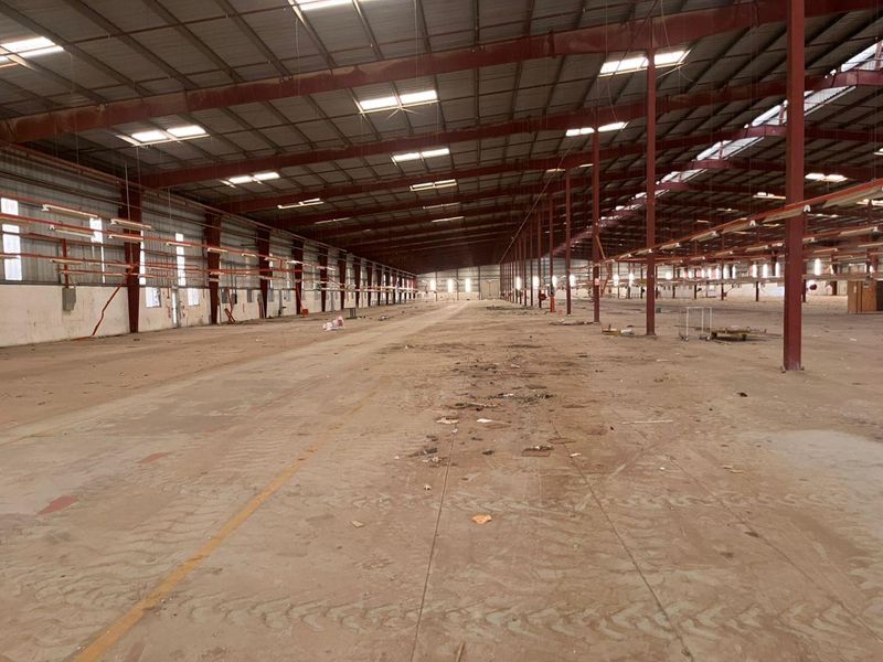 Large Warehouse To Let - Photo 7