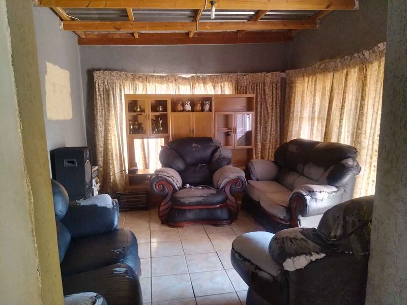 2 bedrooms house for sale in Soshanguve South EXT 1 - Photo 5