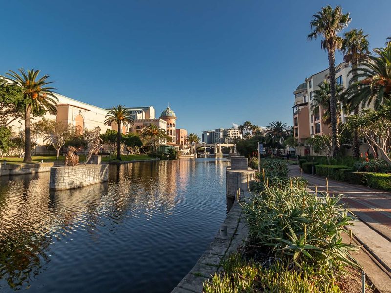 Modern 1-Bedroom Apartment – The Manhattan, Century City - Photo 3