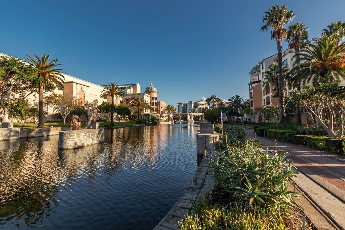 Modern 1-Bedroom Apartment – The Manhattan, Century City - Photo 3