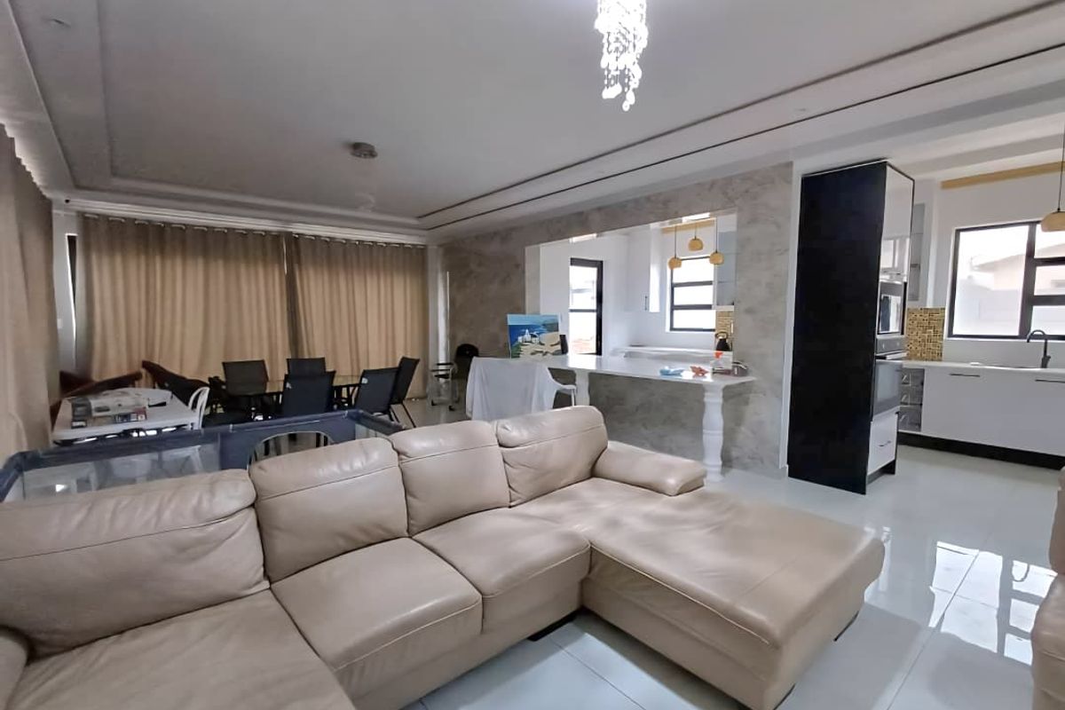 A Coastal Dream Home in Henties Bay Awaits You! - Photo 3