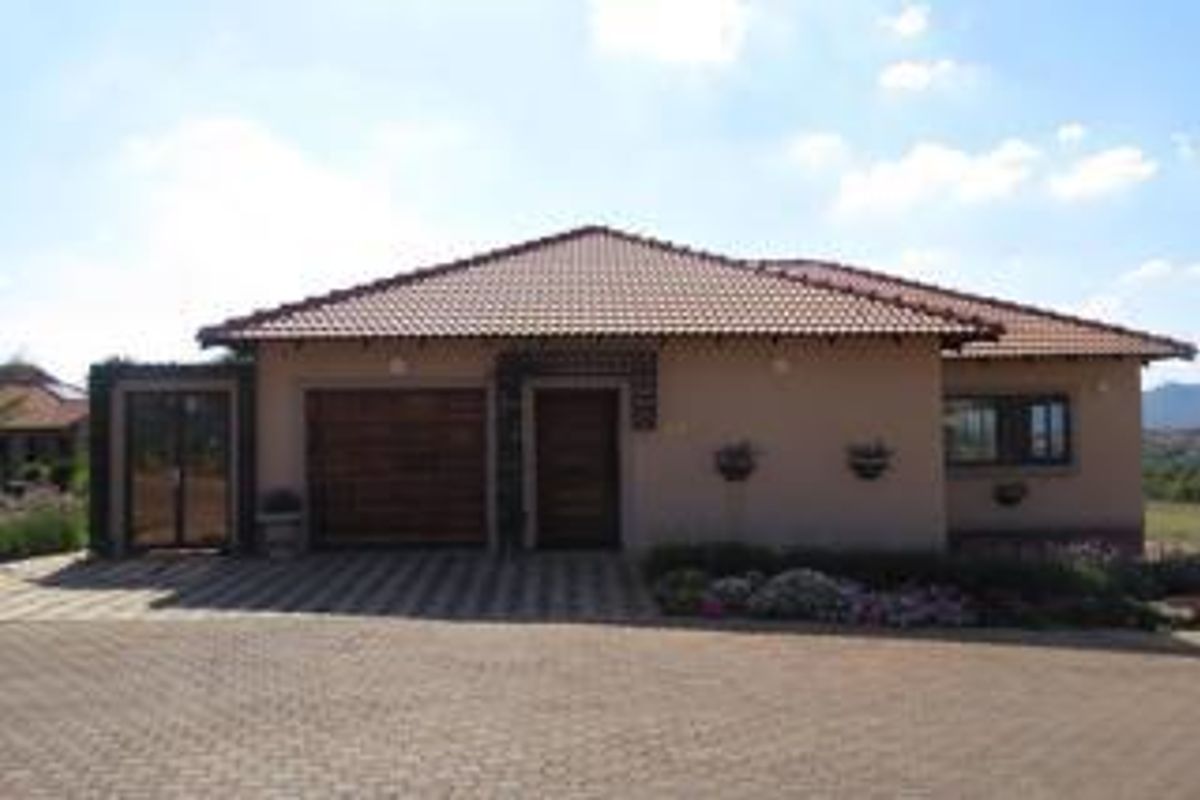 2 Bedroom 2 Bathroom House To Rent in Xanadu Lifestyle Estate  R 10 000 pm - Photo 2