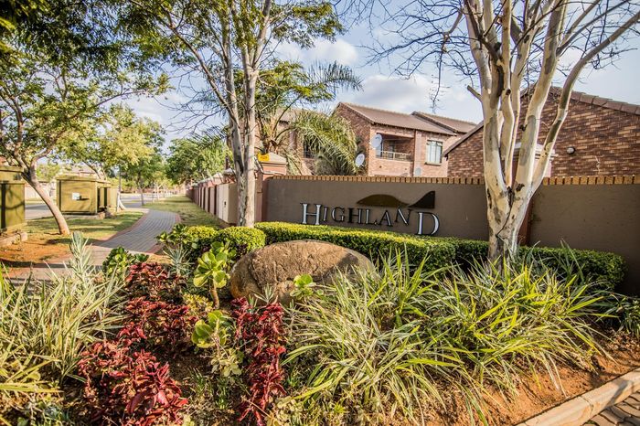 Property #1963592, Townhouse Rental Monthly in Mooikloof Ridge