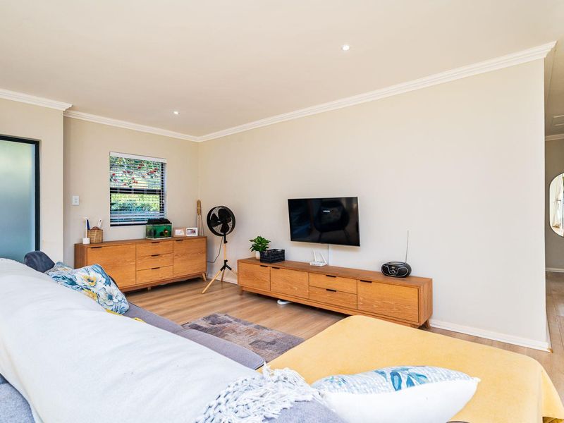 Welcome Home to One of 263 Inanda's Finest Corner Units - Photo 10