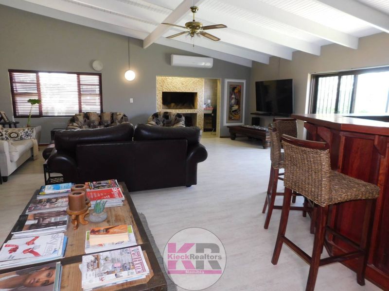 Nestled in the heart of Hentiesbay - Photo 2