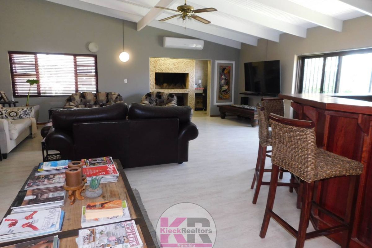 Nestled in the heart of Hentiesbay - Photo 2