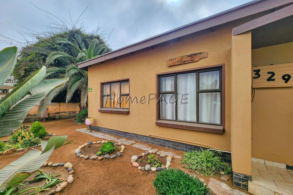 Ext 1 (South Dune), Henties Bay.  Quaint 3 Bedr home is for Sale - Photo 3