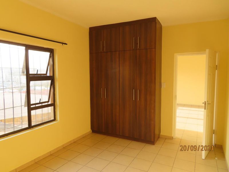 Apartment with balcony in walking distance to city centre - Photo 7