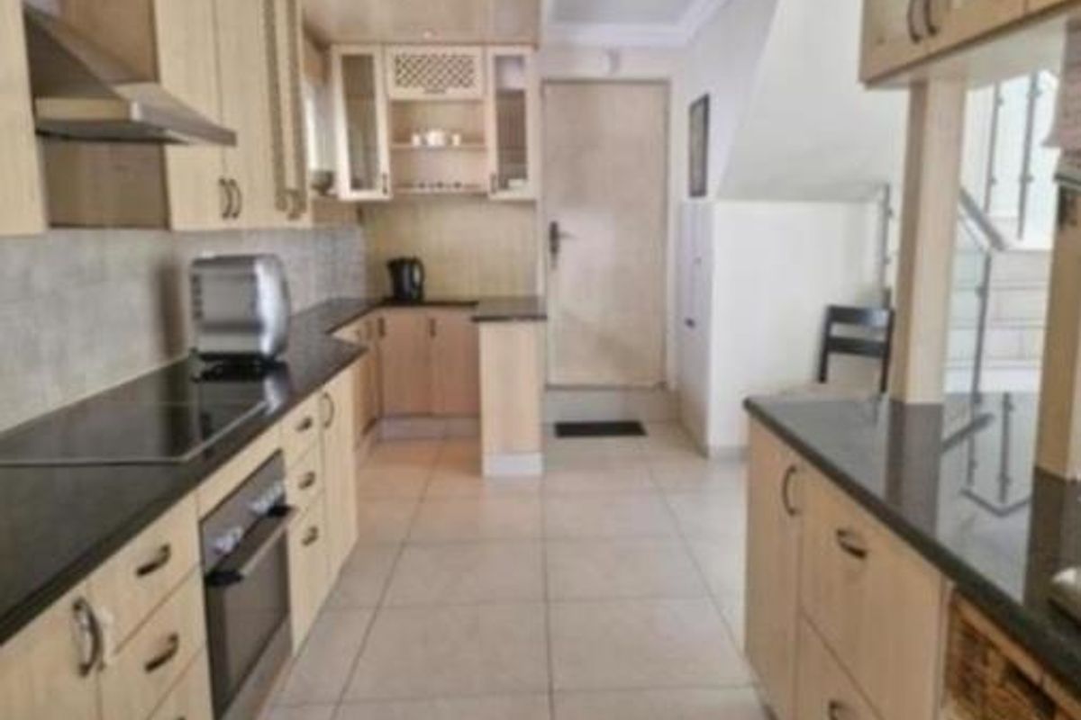 3 Bedroom Cluster in Sandown - Photo 4