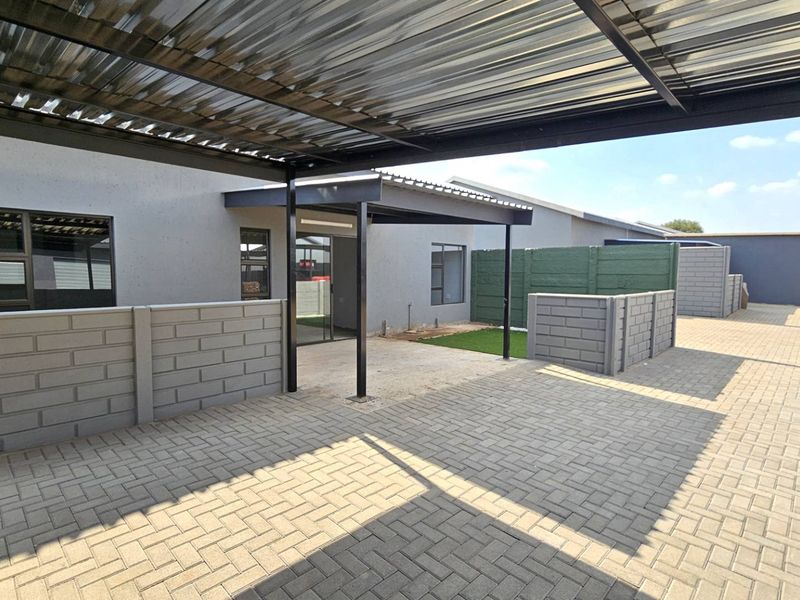 2 Bedroom Apartment in Retirement Estate - Photo 3