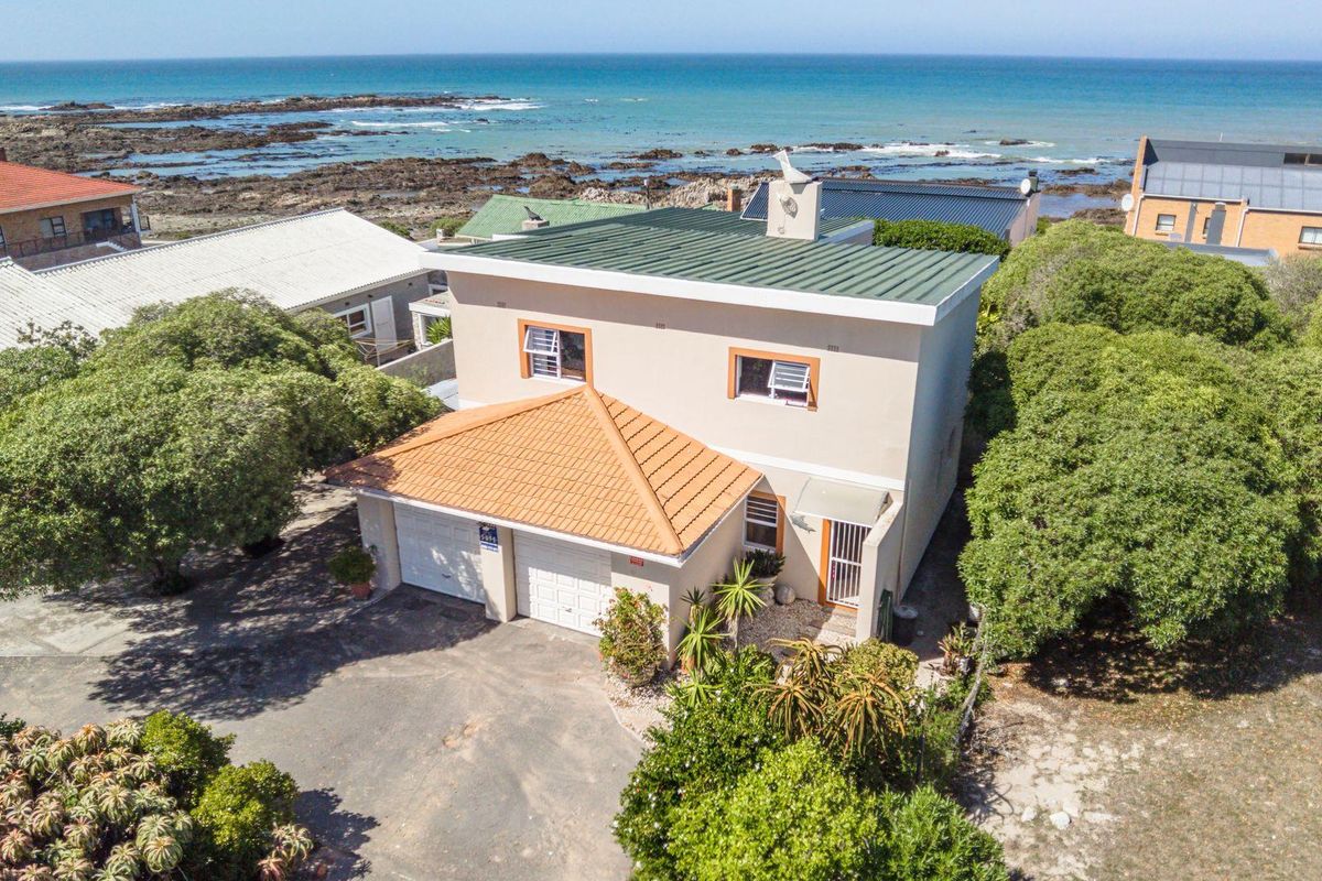 Living the Holiday in Franskraal - Photo 3