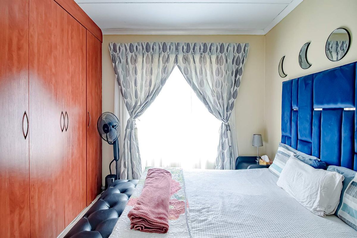 Ground floor 2 Bed 2 bath apartment - Photo 3