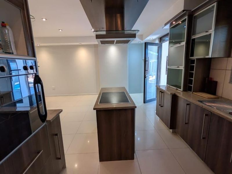 Five Bedroom House For Sale in Academia - Photo 2