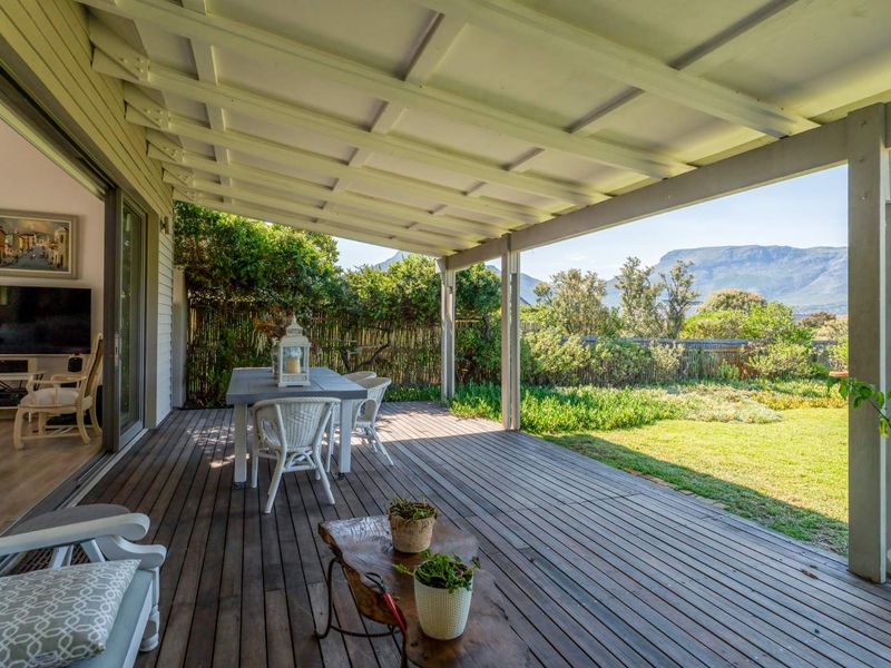 Family Home in Lake Michelle Eco Estate - Photo 4