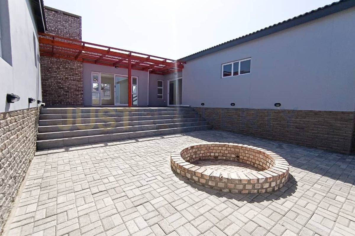 FOR SALE | Spacious Modern Home with Income-Generating Flat - Photo 3