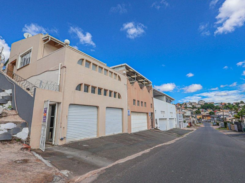 Elevated 3 Bedroom Duplex with Endless Potential – Montford, Chatsworth- Negotiable - Photo 1
