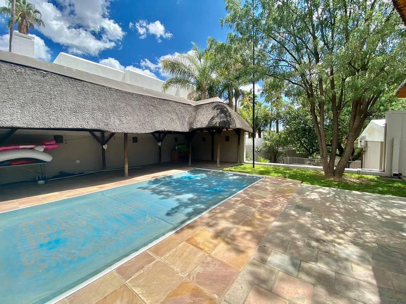 MODERN GUESTHOUSE FOR SALE IN SUIDERHOF - Photo 3