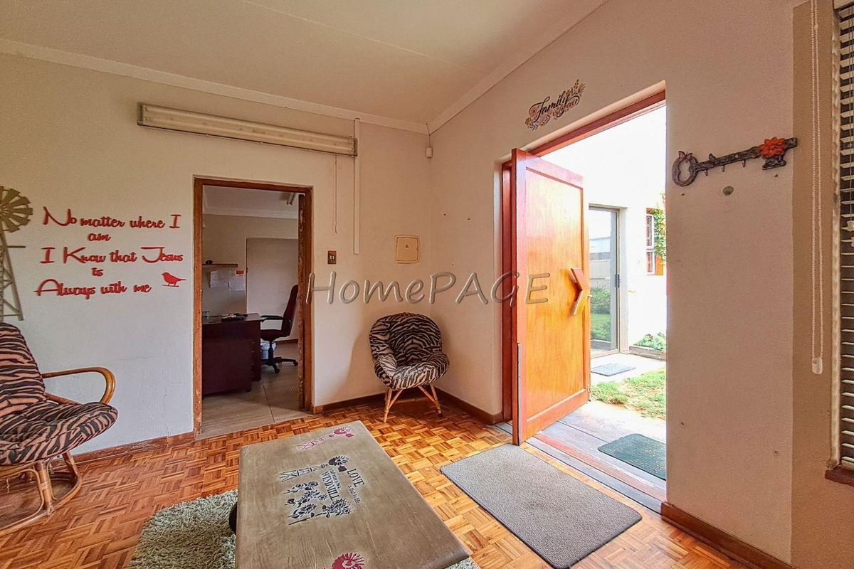 Lagoon, Walvis Bay:  Neat 3 Bedr Home is for Sale - Photo 4